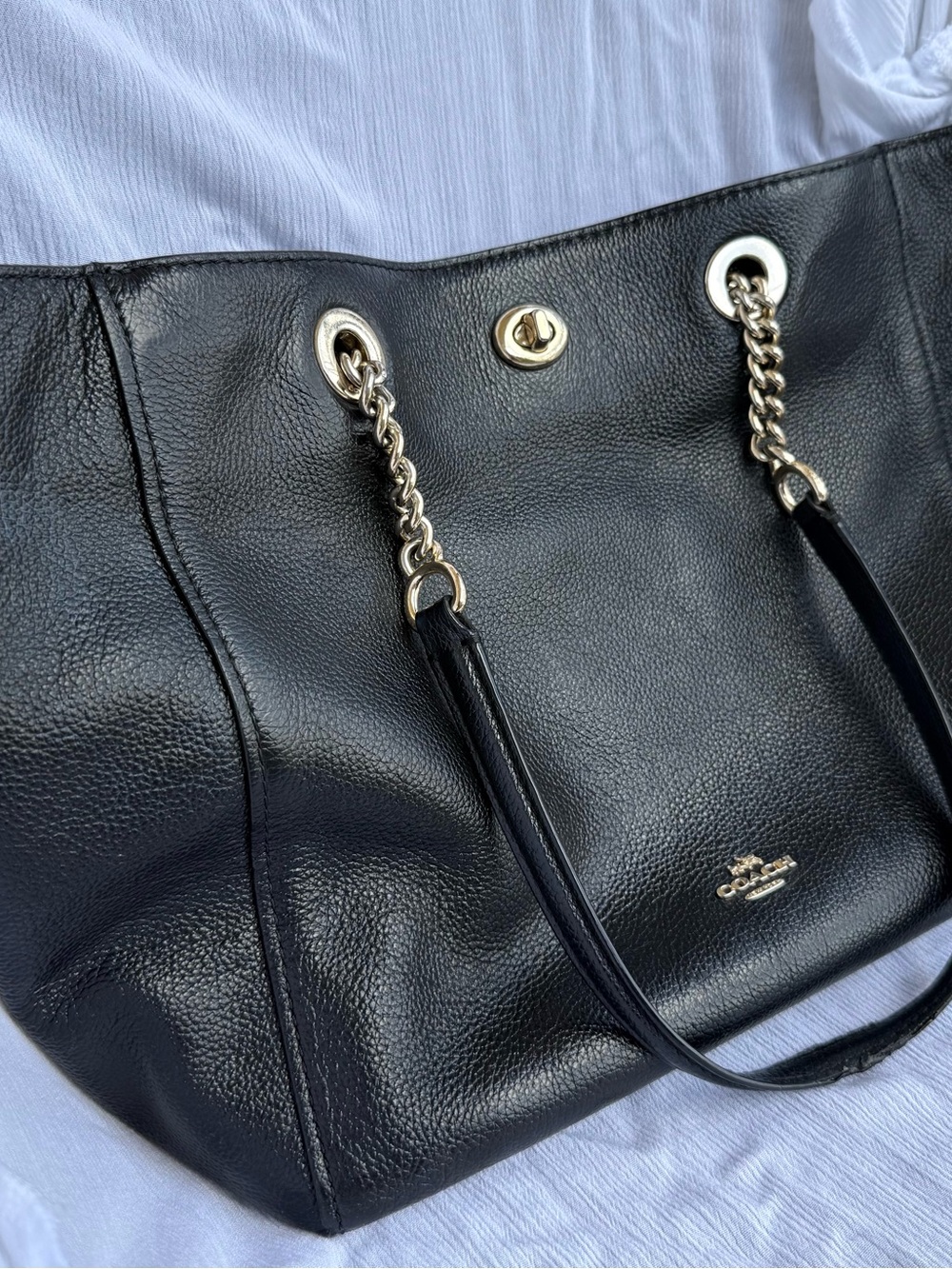 Coach Black Pebbled Leather Tote with Gold Chain Straps - Picture 3 of 16